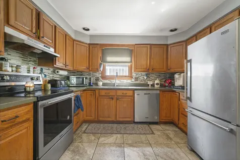 27 Iceland Circle Keene NH 03431