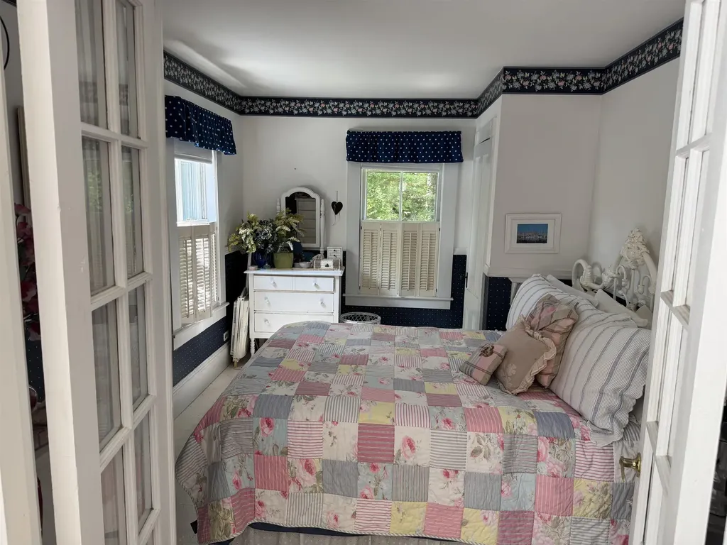 37 Old Ledge Road Holderness NH 03245