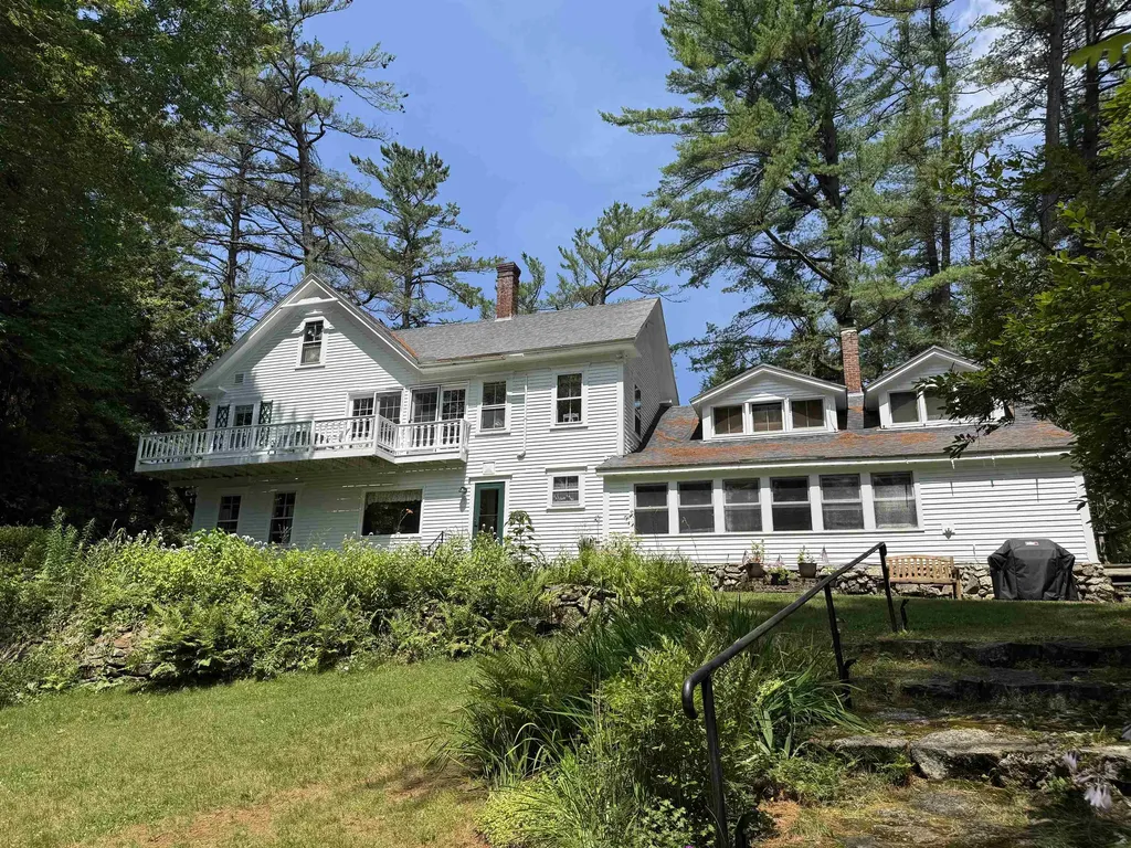 37 Old Ledge Road Holderness NH 03245