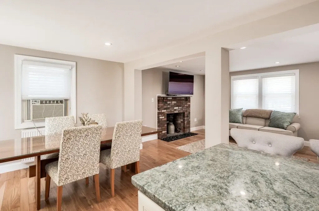 8 Westwood Circle Dover NH 03820