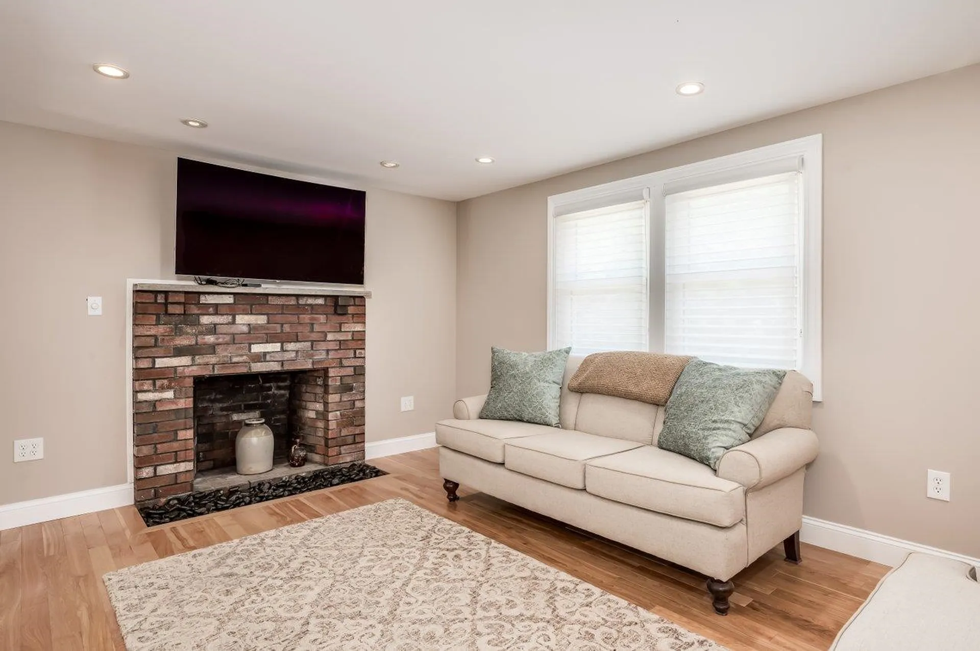 8 Westwood Circle Dover NH 03820