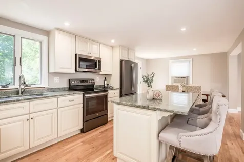 8 Westwood Circle Dover NH 03820