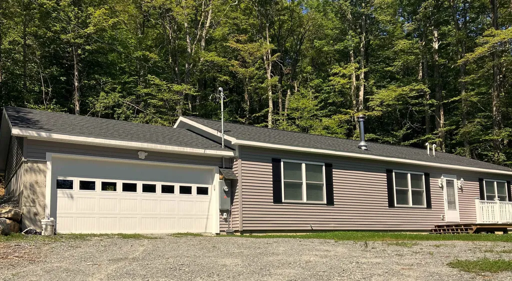 47 Upper Howes Way Wilmington VT 05363