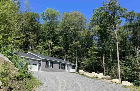 47 Upper Howes Way Wilmington VT 05363
