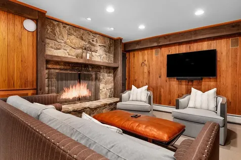 192 North Brookwood Road Stratton VT 05155