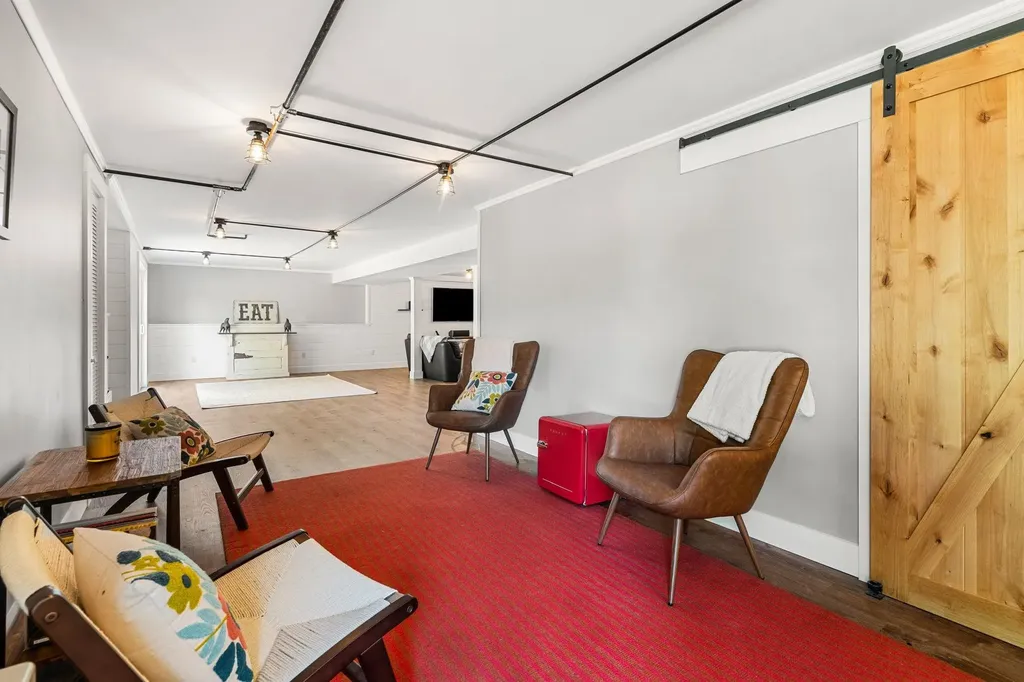 22 Cobbett Lane Hollis NH 03049