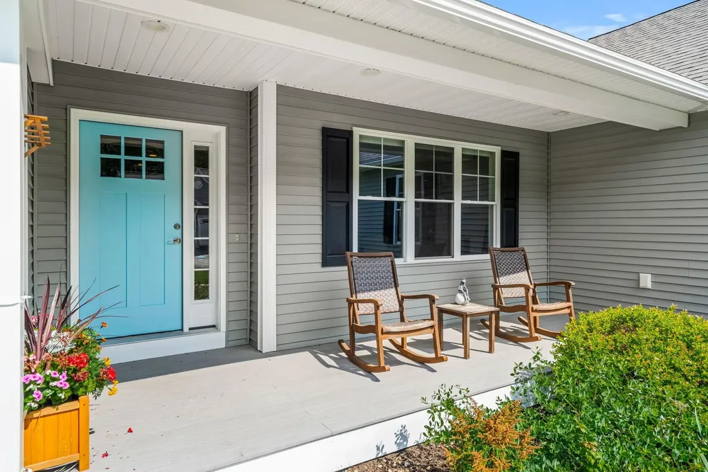 22 Cobbett Lane Hollis NH 03049