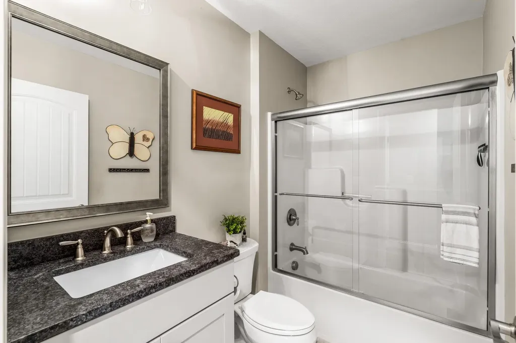 22 Cobbett Lane Hollis NH 03049