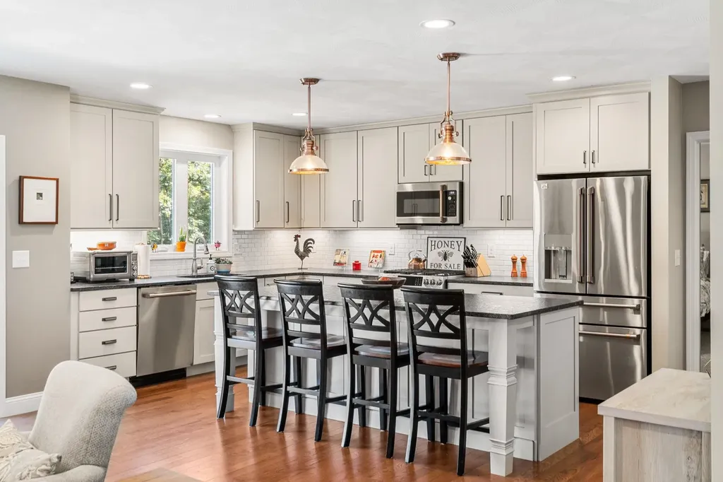 22 Cobbett Lane Hollis NH 03049