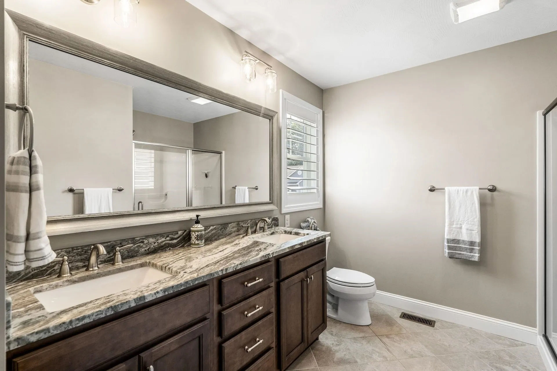 22 Cobbett Lane Hollis NH 03049