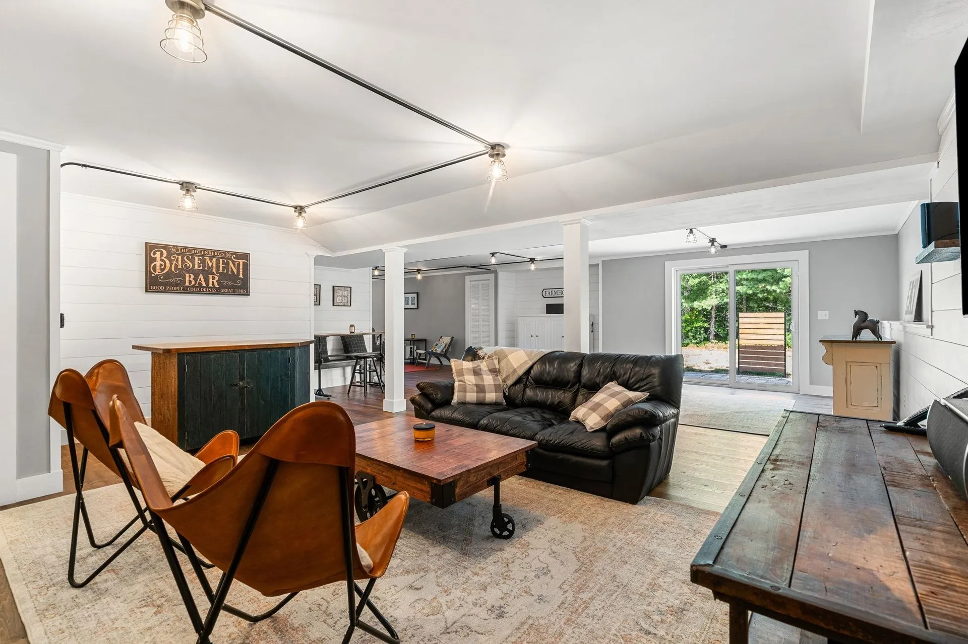 22 Cobbett Lane Hollis NH 03049
