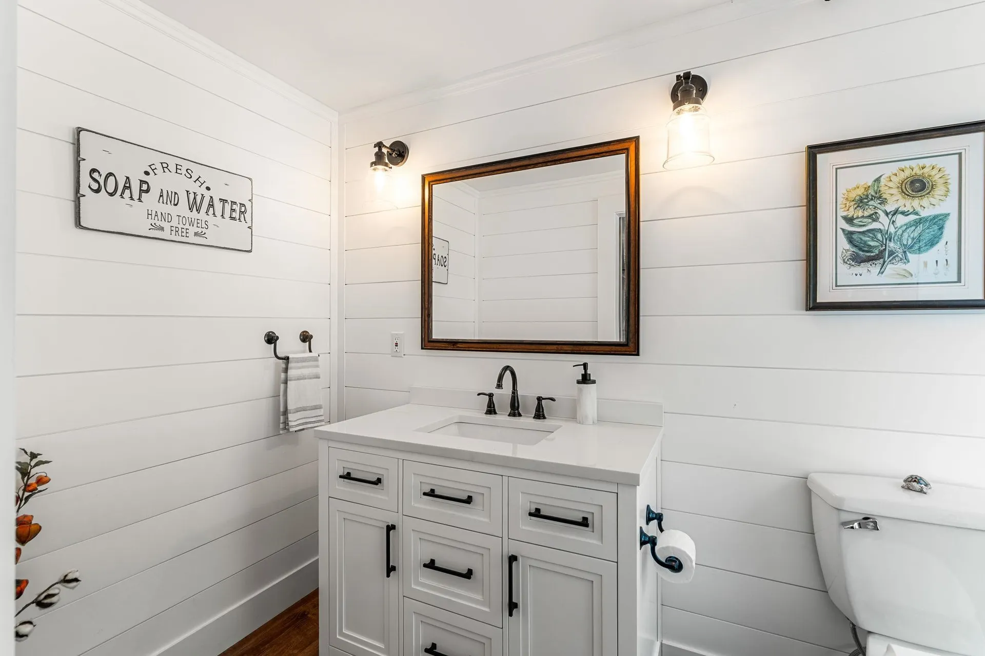 22 Cobbett Lane Hollis NH 03049