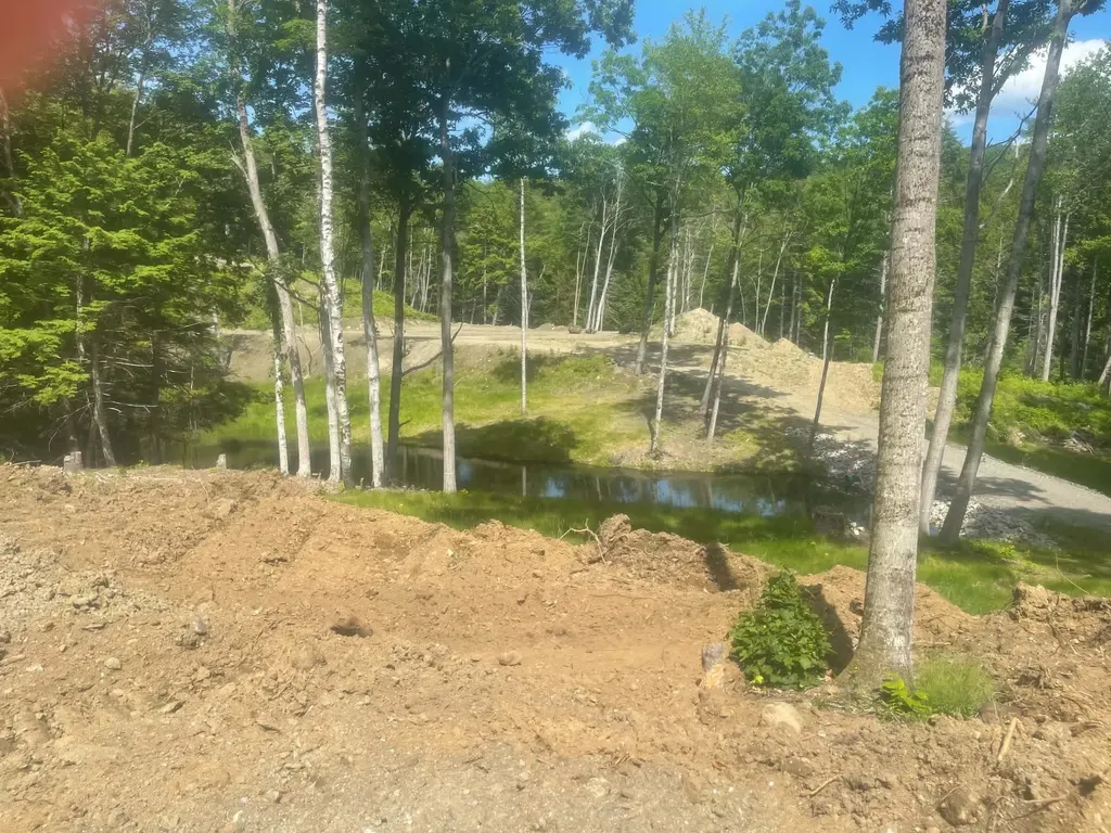 932 Middle Road Dummerston VT 05301