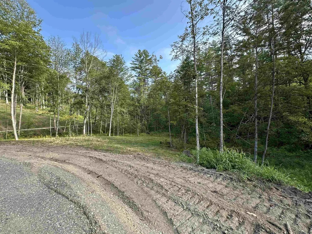 932 Middle Road Dummerston VT 05301