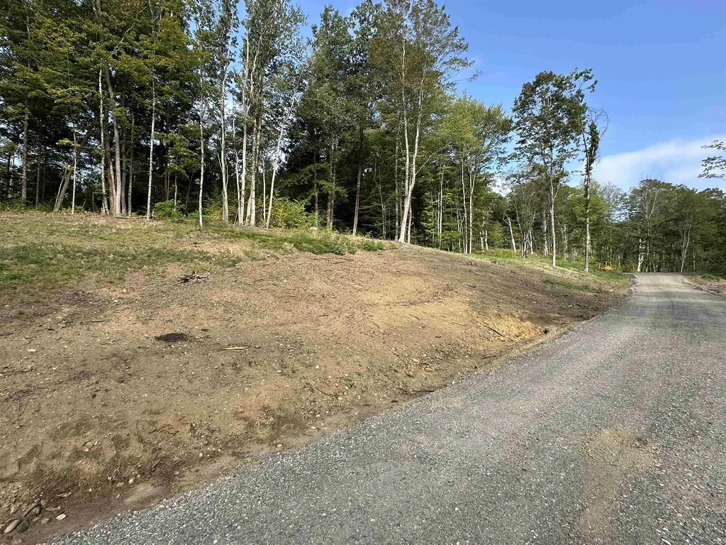 932 Middle Road Dummerston VT 05301