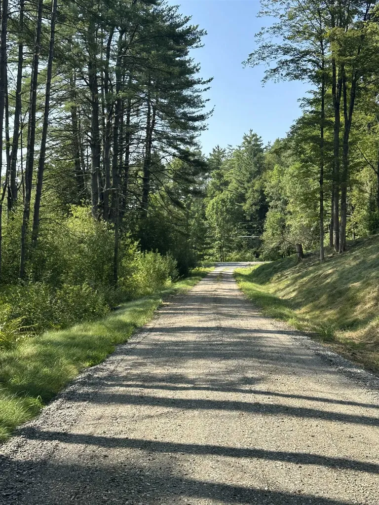 932 Middle Road Dummerston VT 05301