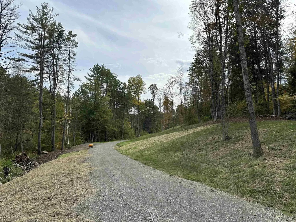 932 Middle Road Dummerston VT 05301