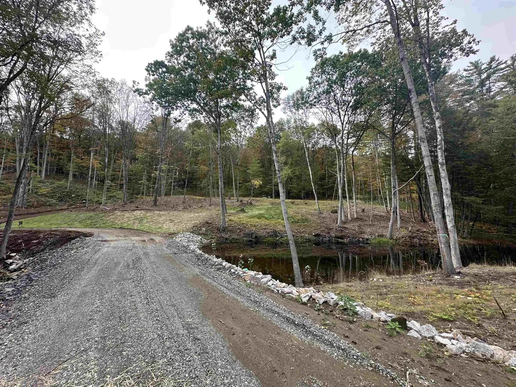 932 Middle Road Dummerston VT 05301