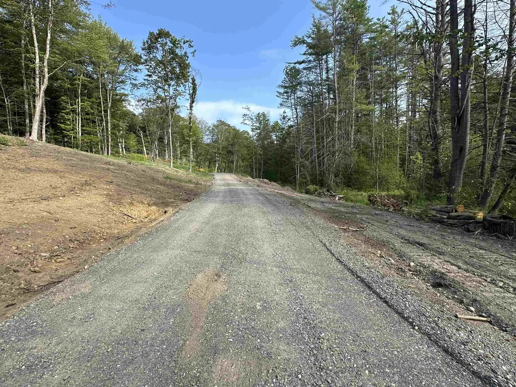 932 Middle Road Dummerston VT 05301