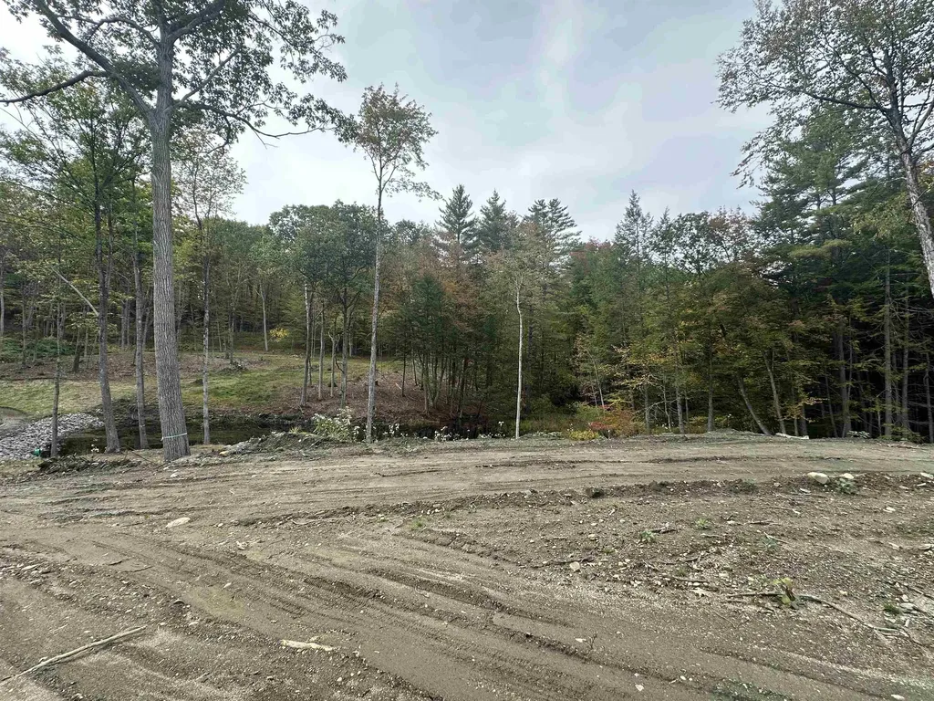 932 Middle Road Dummerston VT 05301