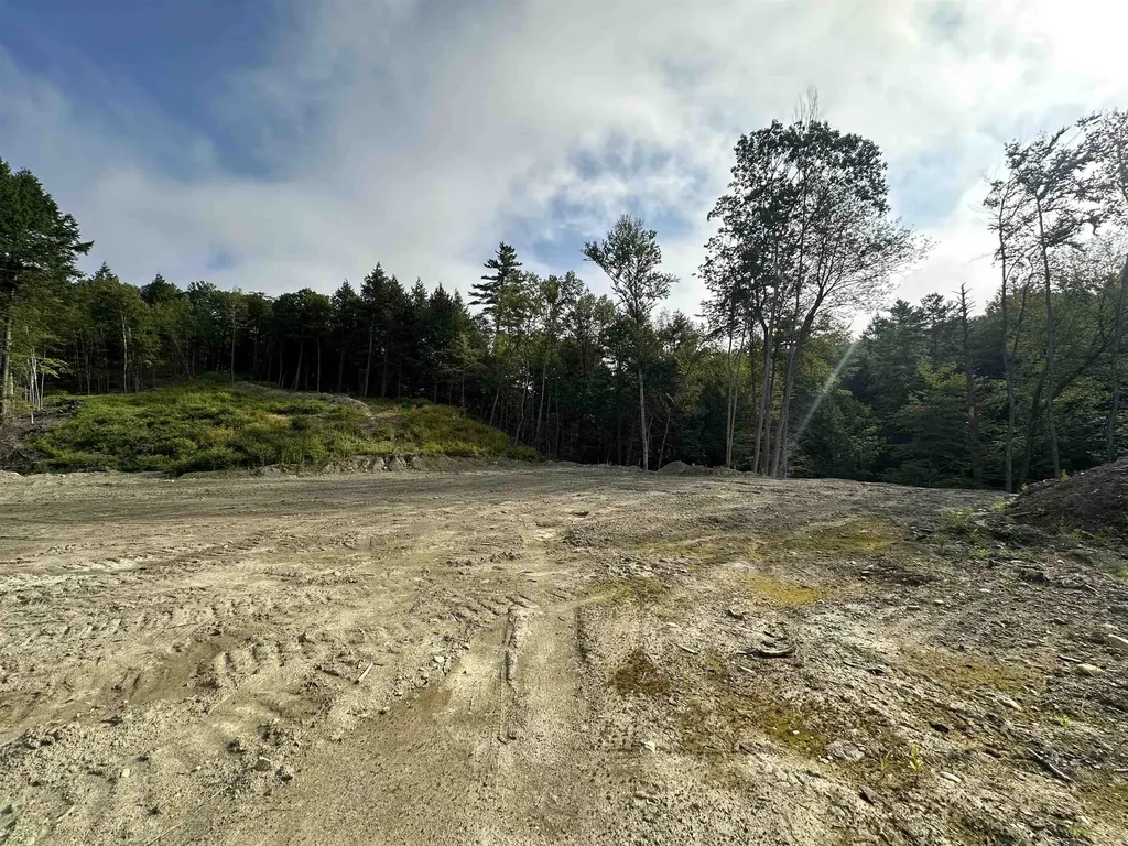 932 Middle Road Dummerston VT 05301