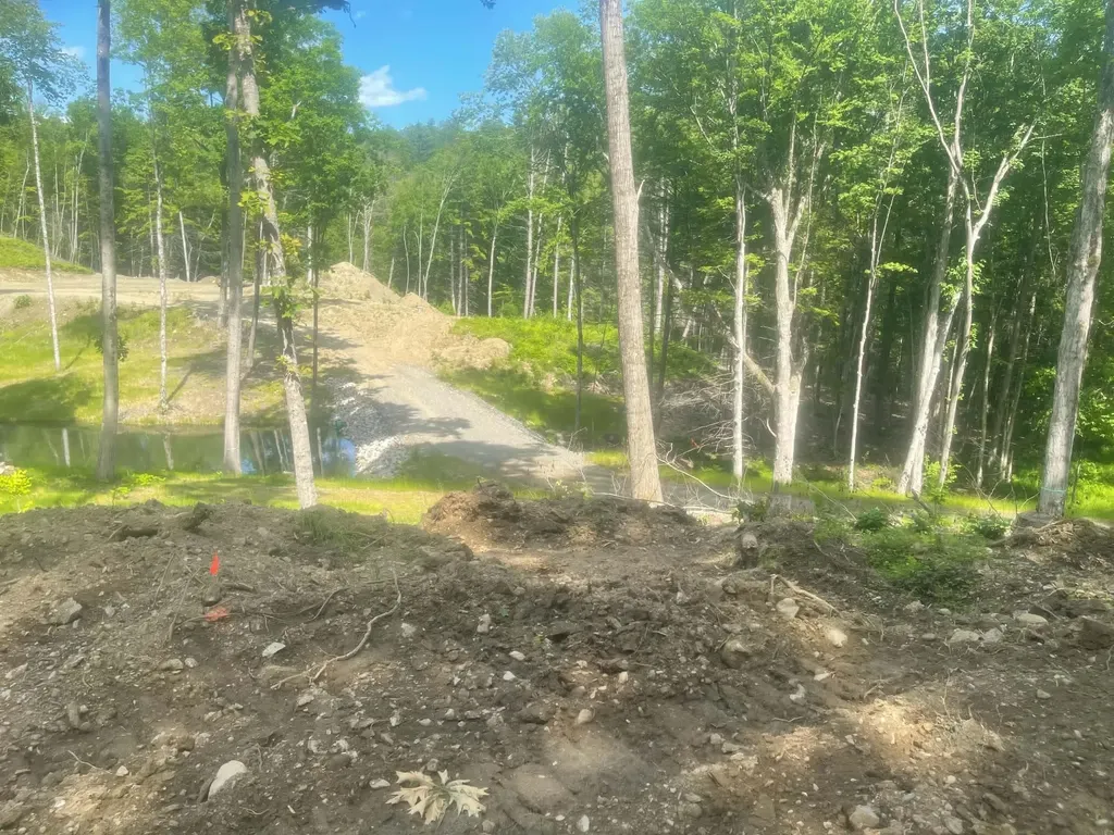 932 Middle Road Dummerston VT 05301