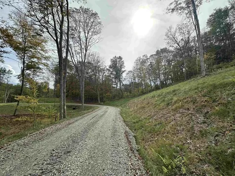 932 Middle Road Dummerston VT 05301