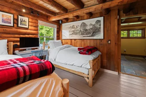 1854 Sawnee Bean Road Thetford VT 05075