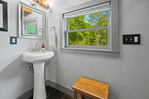 1854 Sawnee Bean Road Thetford VT 05075