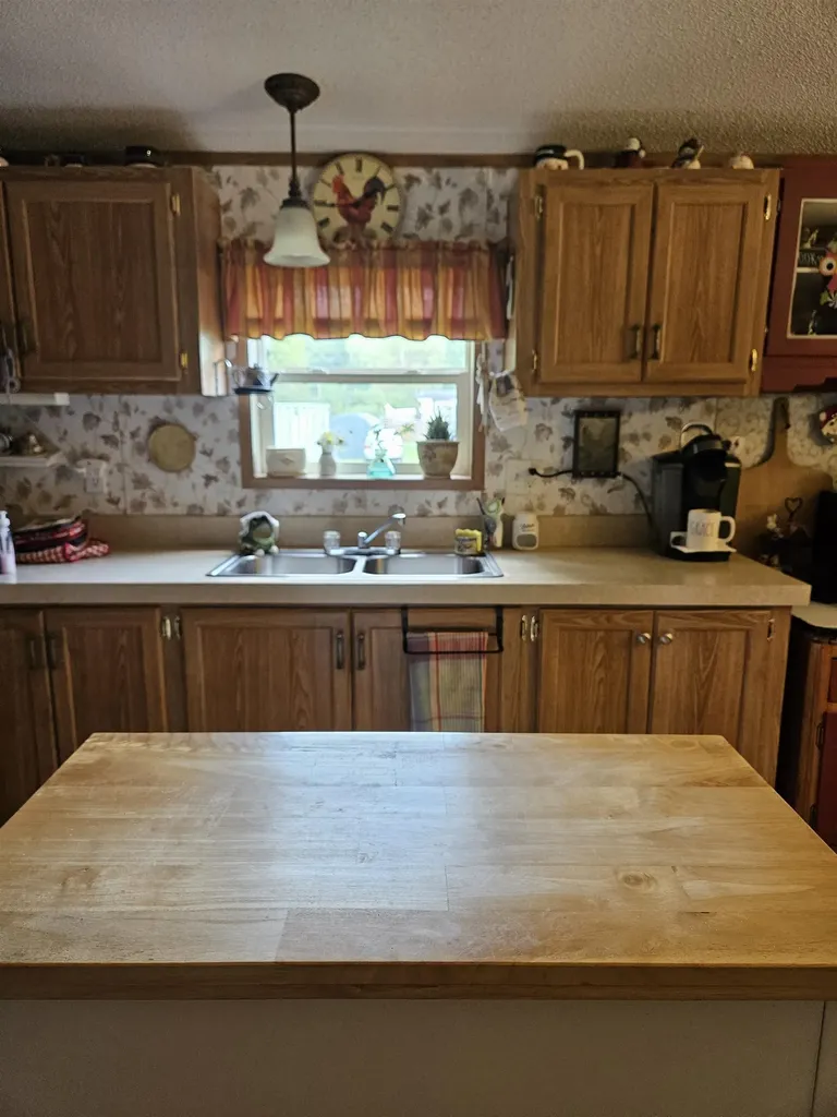 29 Anair Drive Hardwick VT 05843-4423