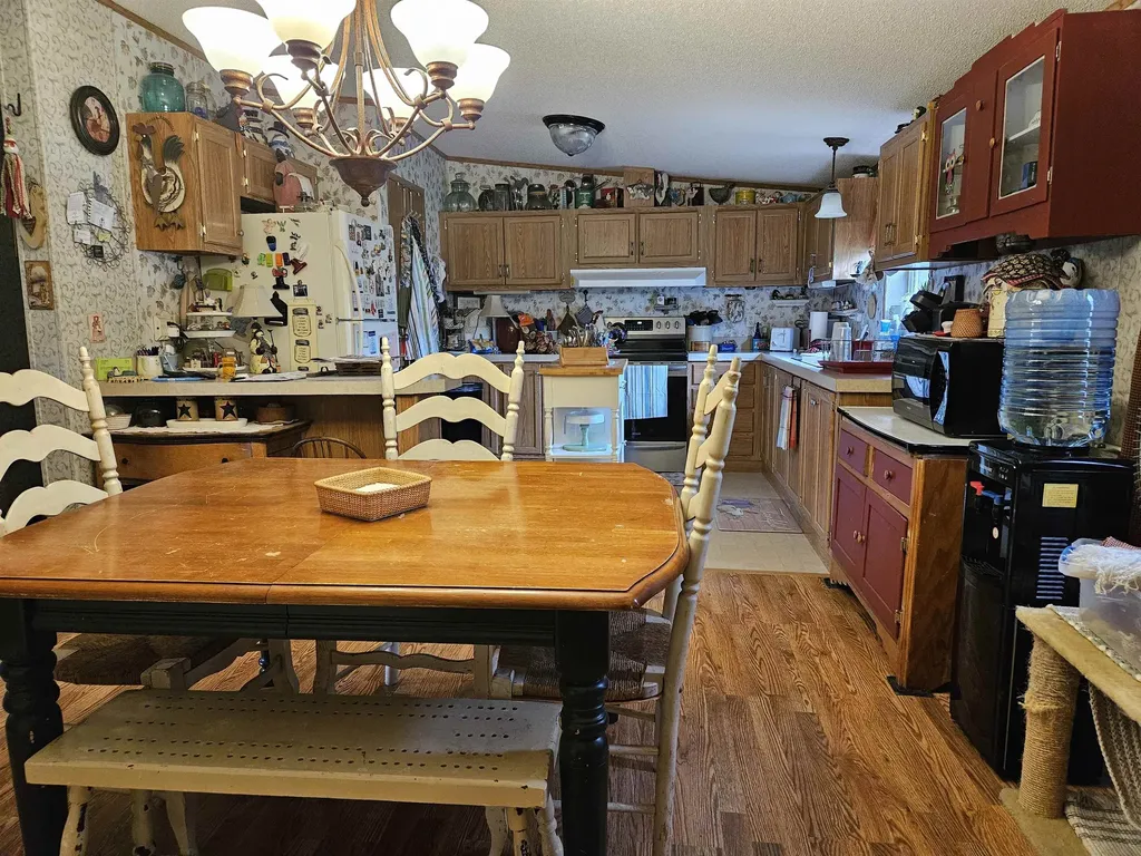 29 Anair Drive Hardwick VT 05843-4423