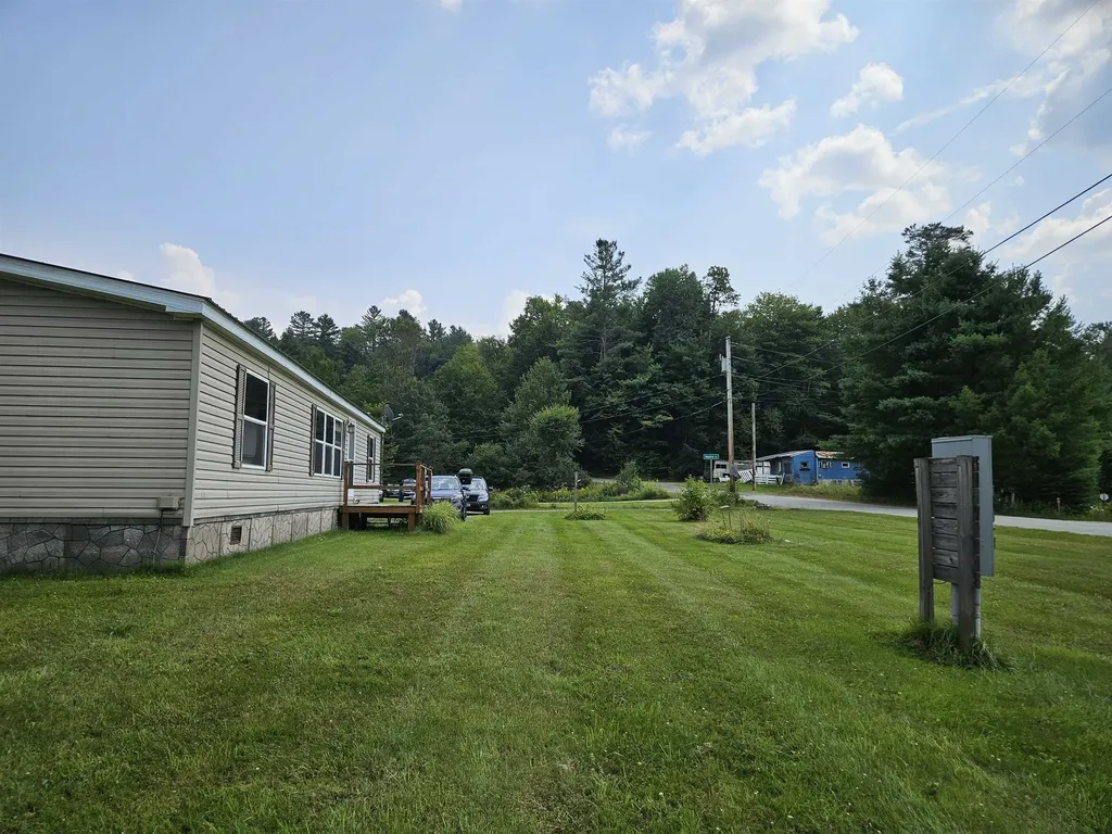 29 Anair Drive Hardwick VT 05843-4423