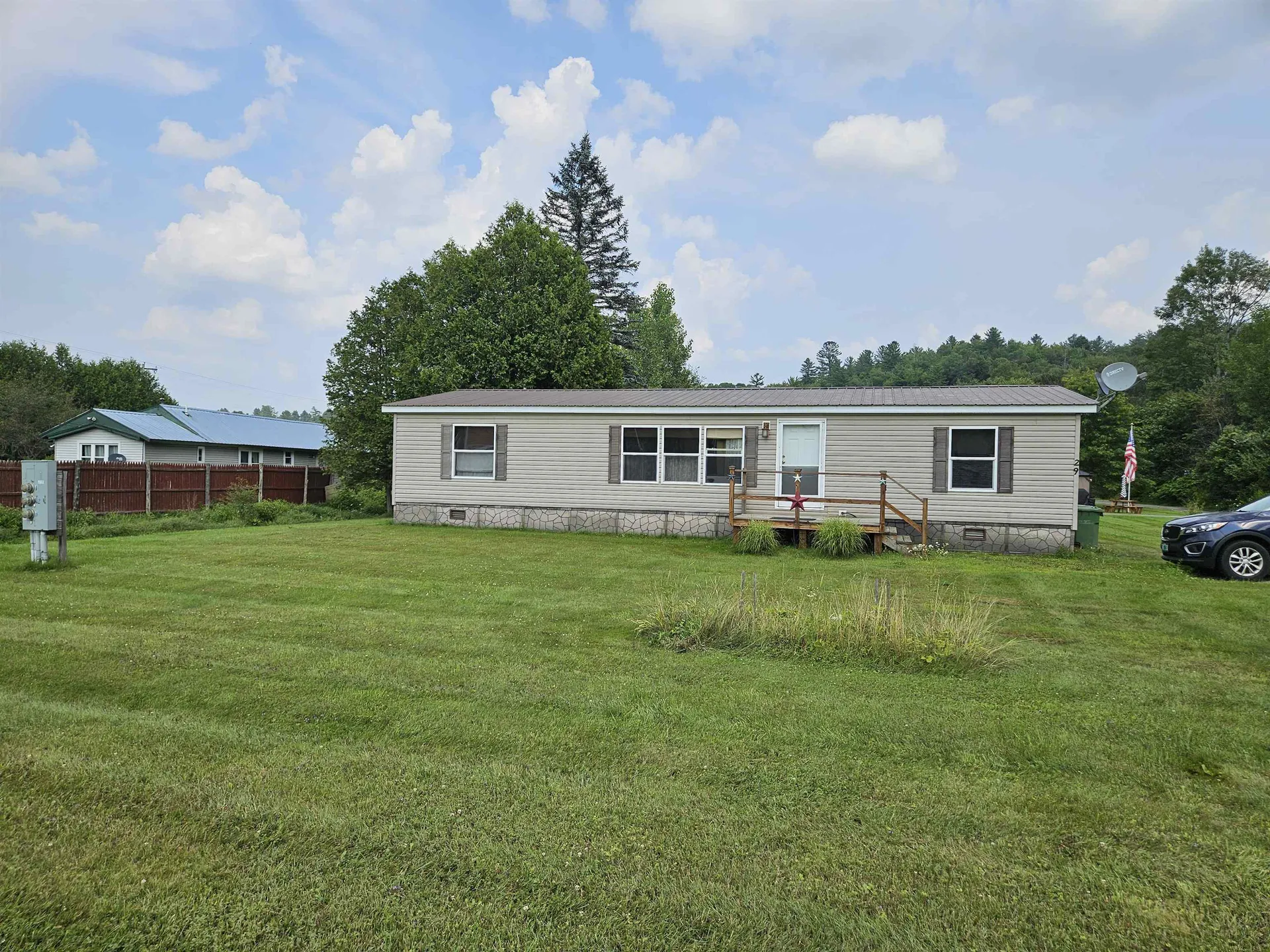 29 Anair Drive Hardwick VT 05843-4423