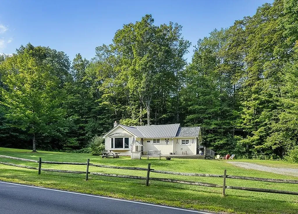 552 Valley Road Walpole NH 03608