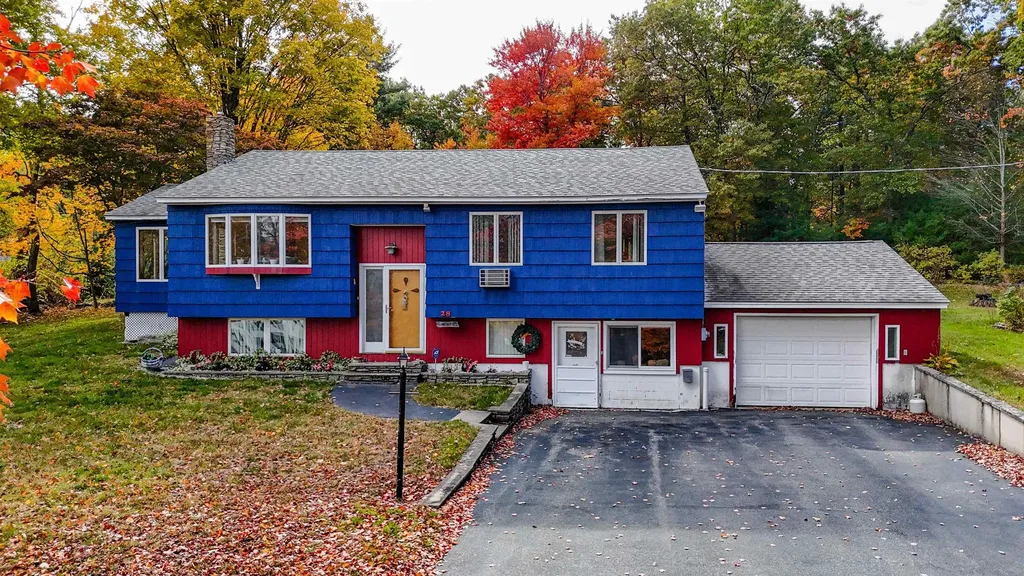 28 Ledge Road Pelham NH 03076