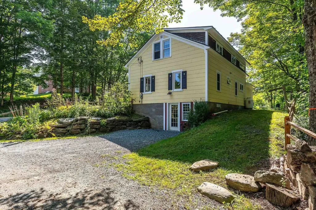 4165 Hartland Hill Road Woodstock VT 05091