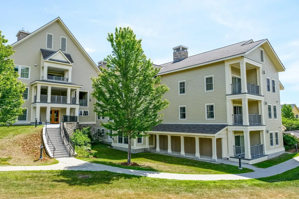 510/512 Qiii Jackson Gore Adams House Ludlow VT 05149