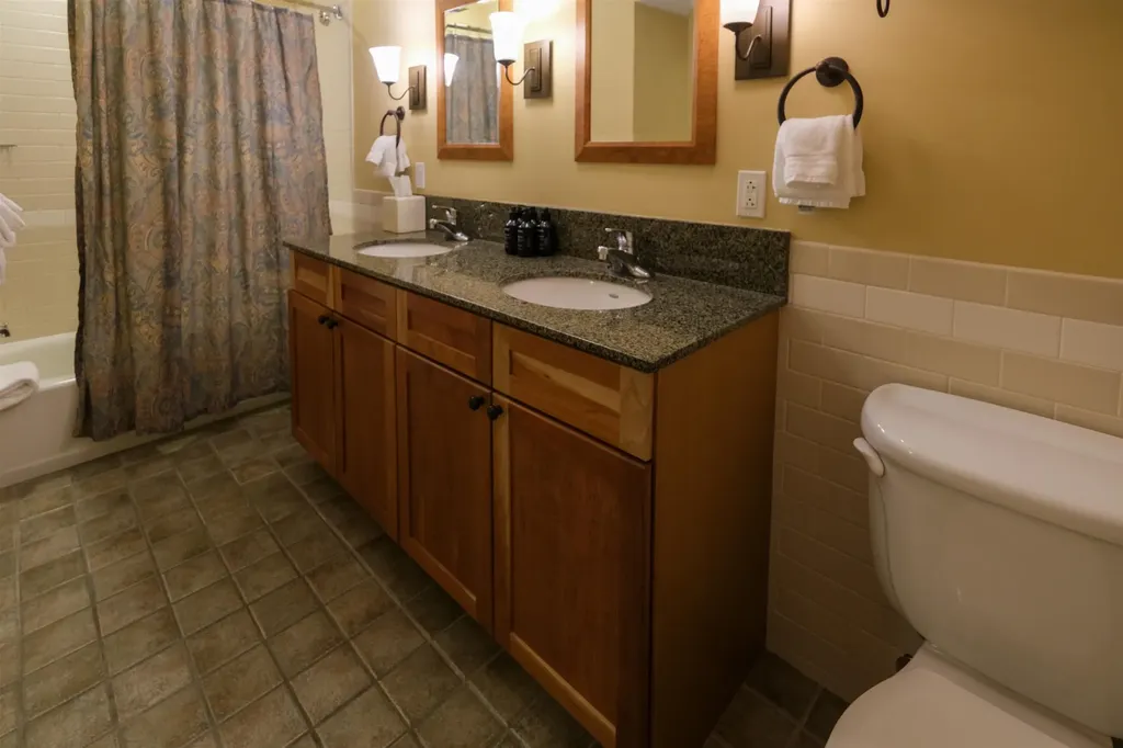 510/512 Qiii Jackson Gore Adams House Ludlow VT 05149