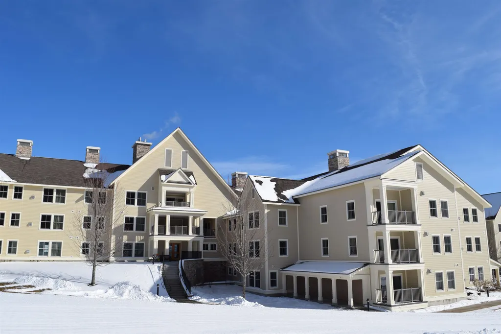 510/512 Qiii Jackson Gore Adams House Ludlow VT 05149