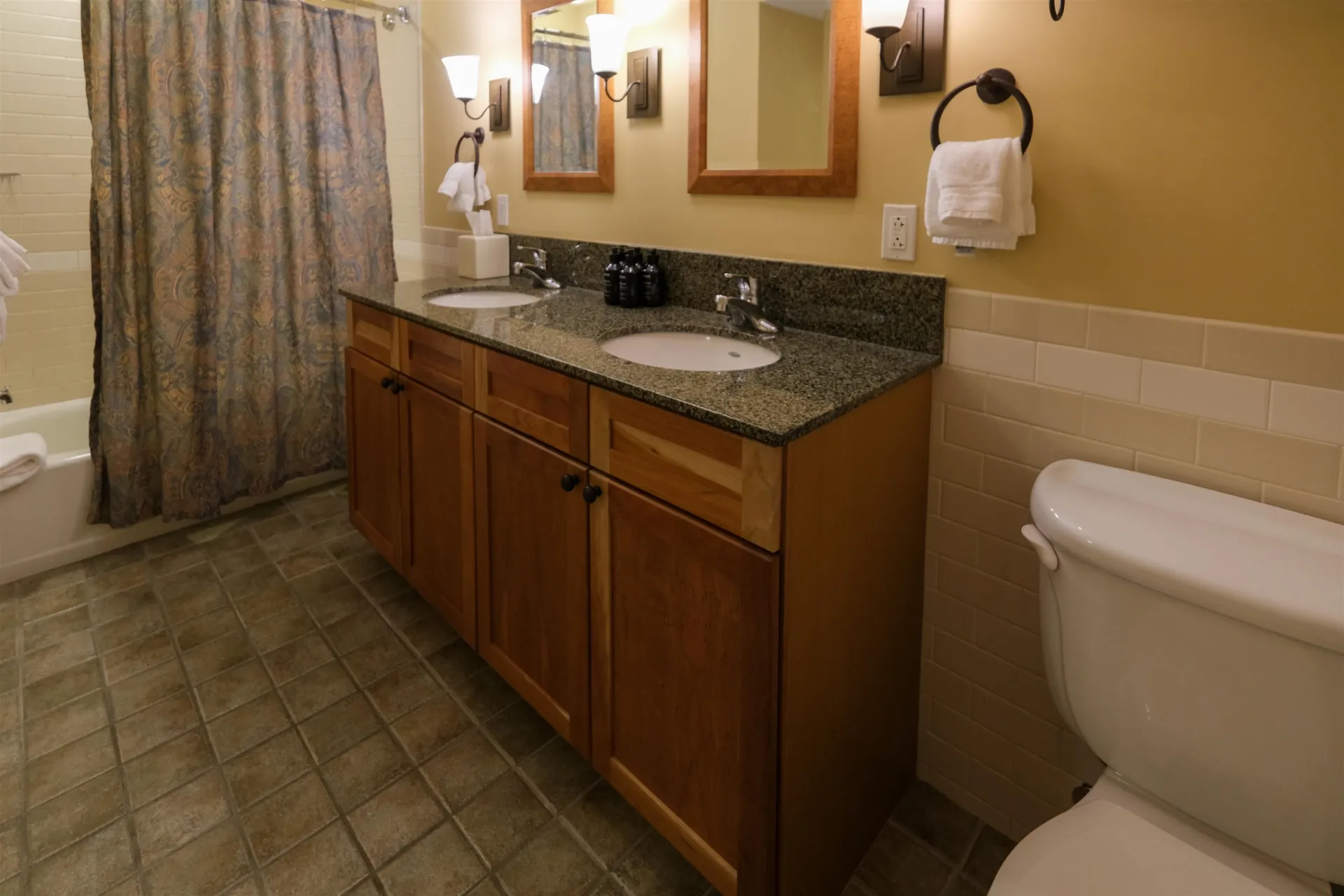 510/512 Qiii Jackson Gore Adams House Ludlow VT 05149