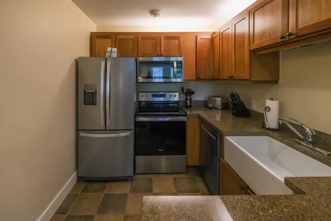 510/512 Qiii Jackson Gore Adams House Ludlow VT 05149