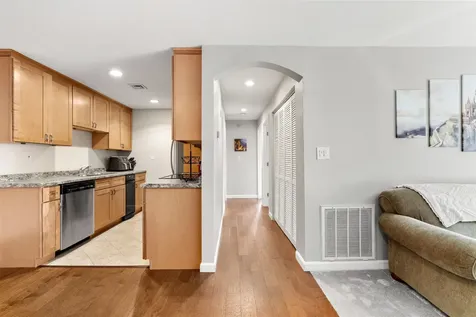 432 Abbott Farm Lane Hudson NH 03051