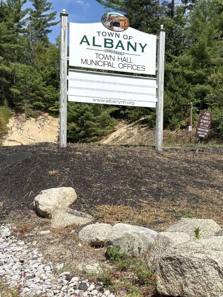 19 Easy Avenue Albany NH 03818