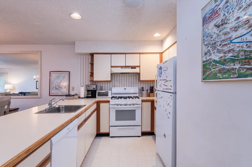 42 Harrison Lane Ludlow VT 05149