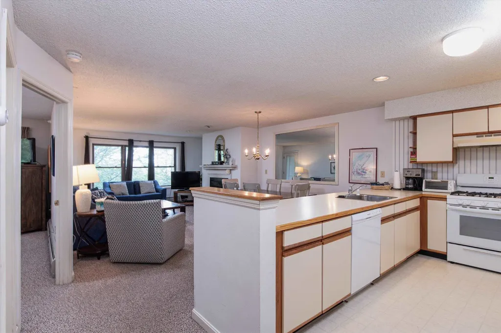 42 Harrison Lane Ludlow VT 05149