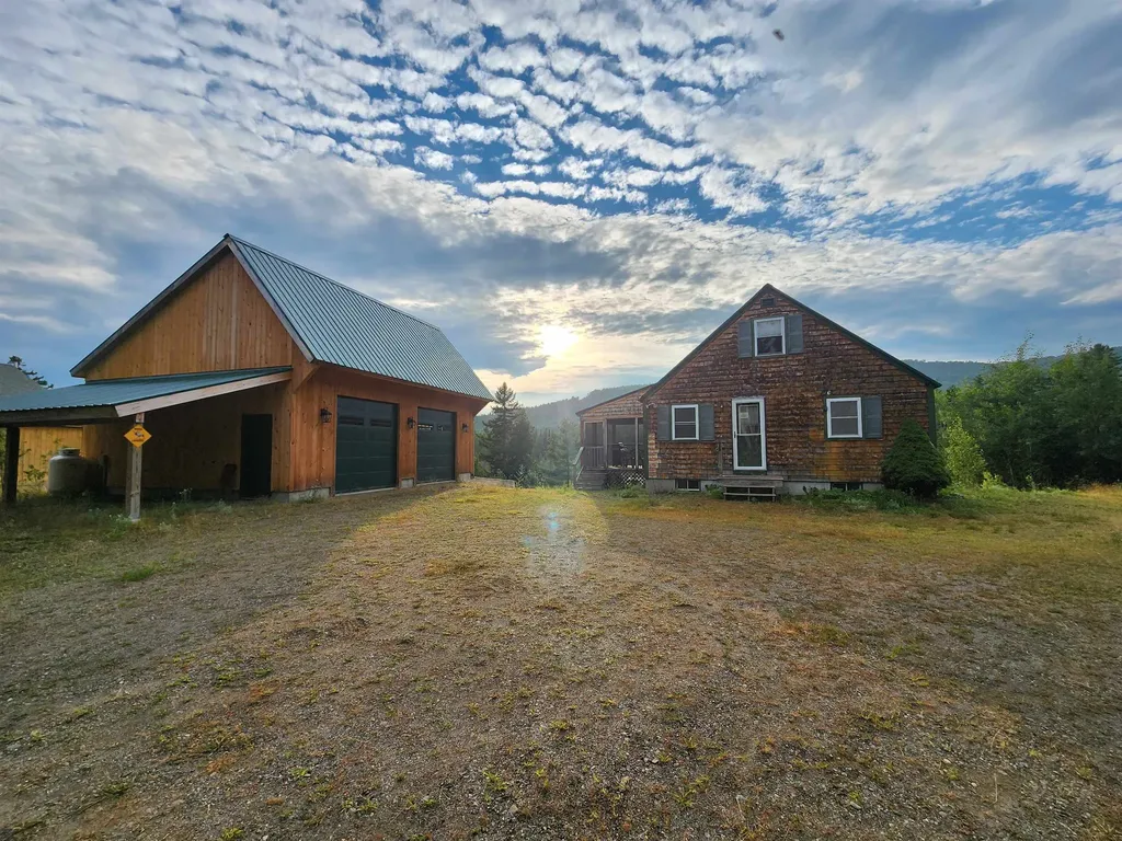 67 Stump Road Errol NH 03579