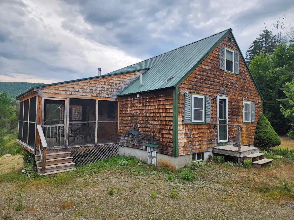 67 Stump Road Errol NH 03579