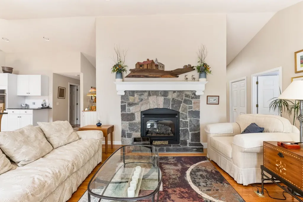 12 Cherry Lane Grantham NH 03753