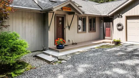 12 Cherry Lane Grantham NH 03753