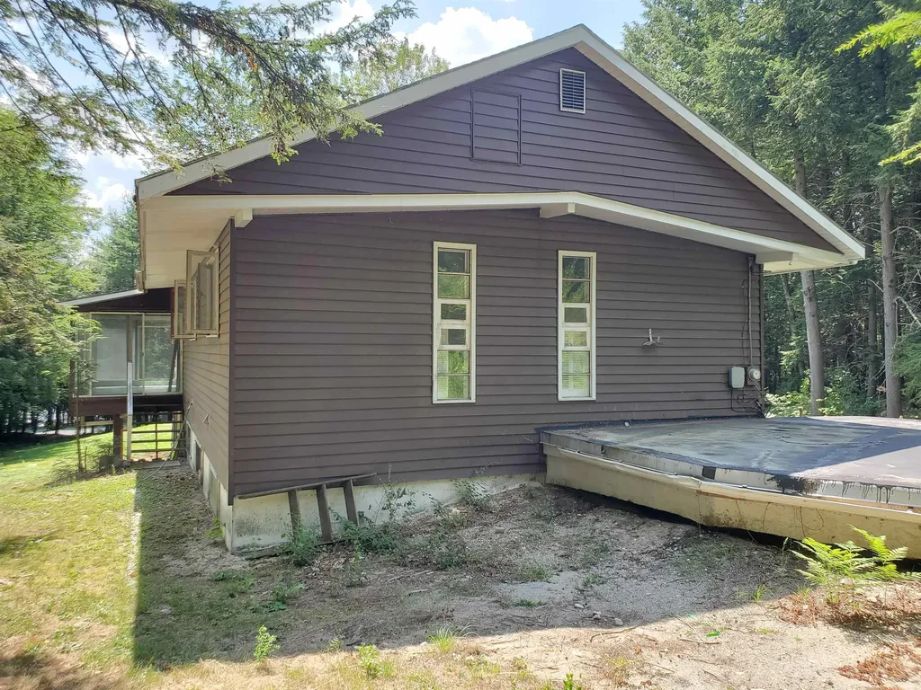 339 Lakeshore Drive New London NH 03257